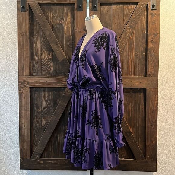 ZARA PURPLE SHORT FLORAL PRINT LOOSE-FITTING PLEATED DETAIL DRESS Sz-Med - Picture 8 of 15